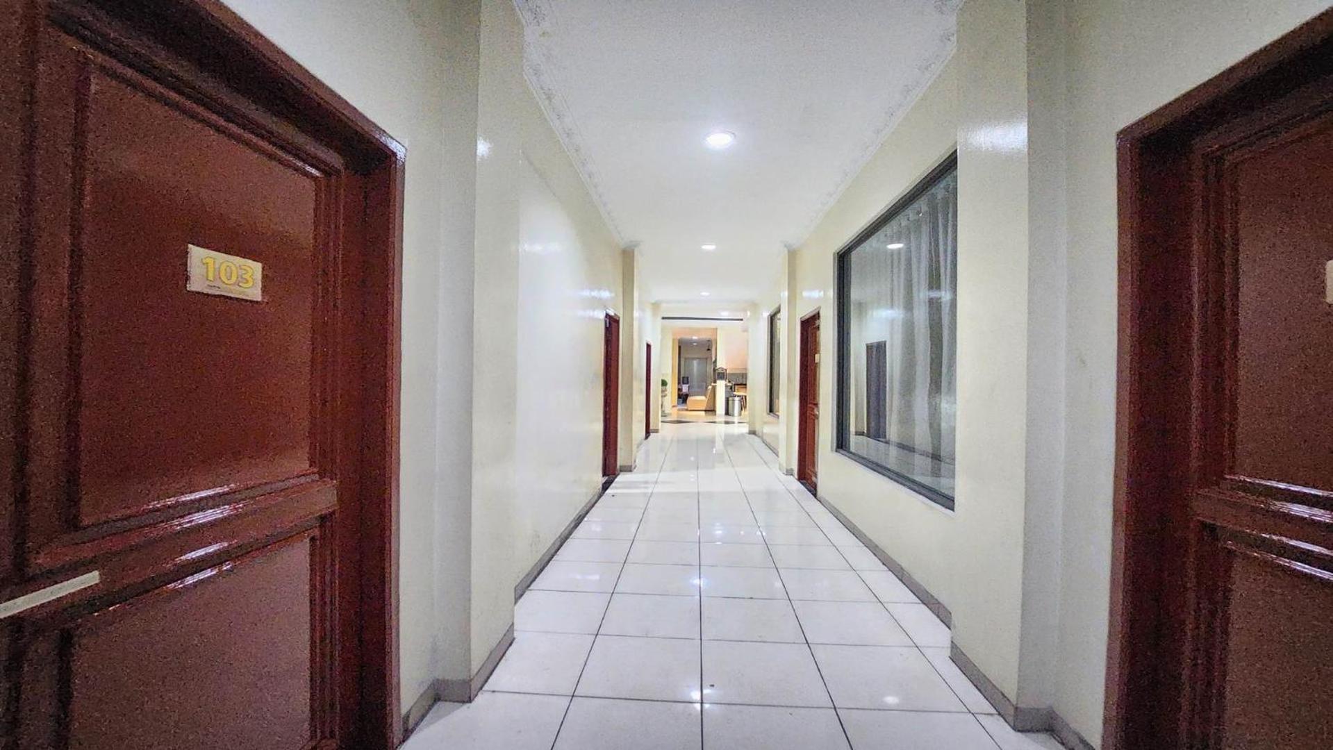 Hotel Bimo Sakti By San Джакарта Экстерьер фото